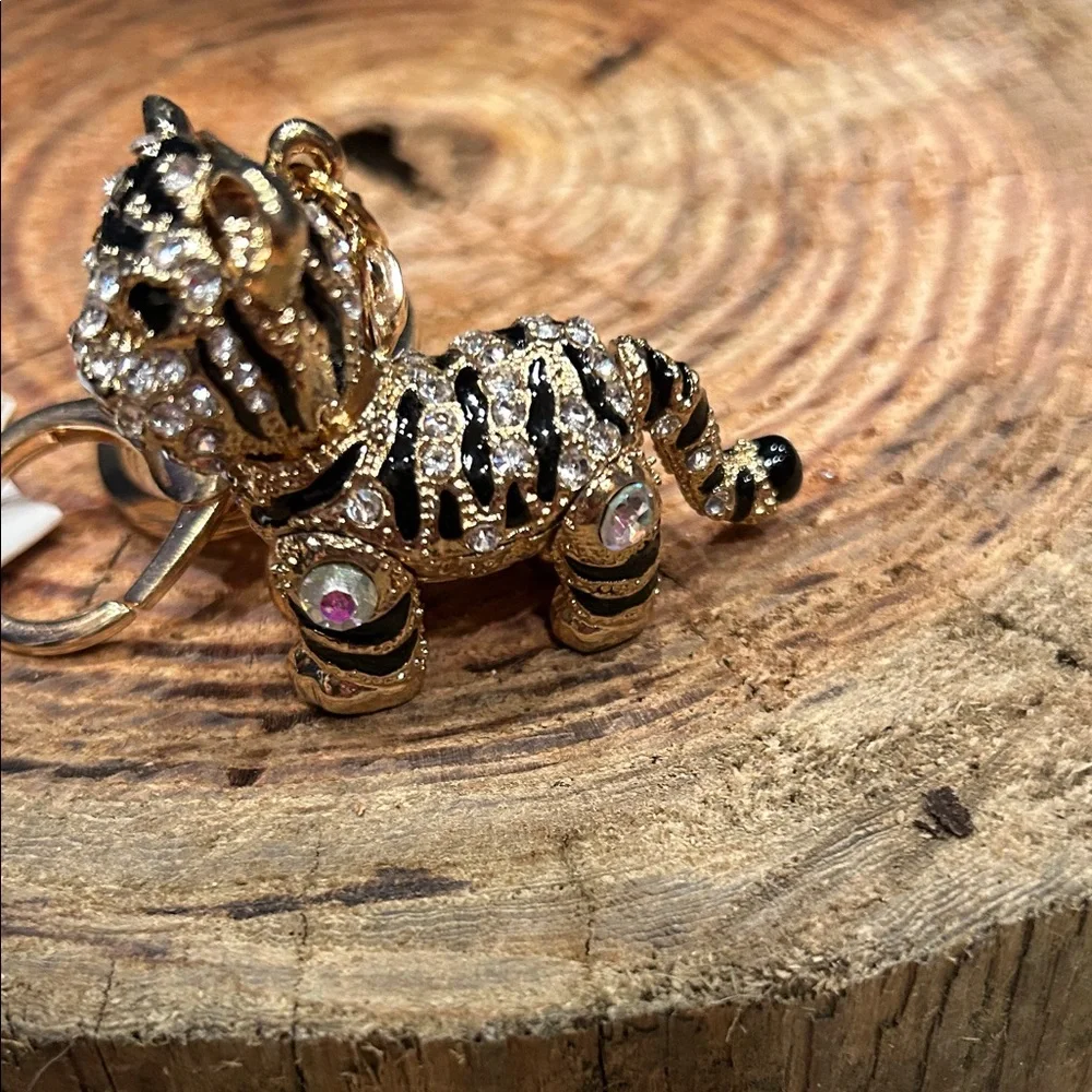 Tiger Keychain - Picture 2 of 3